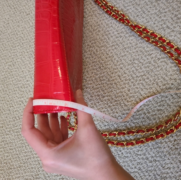 Vintage Saks Fifth Ave Black Label Red Crocodile Embossed Shoulder Bag - Picture 8 of 8